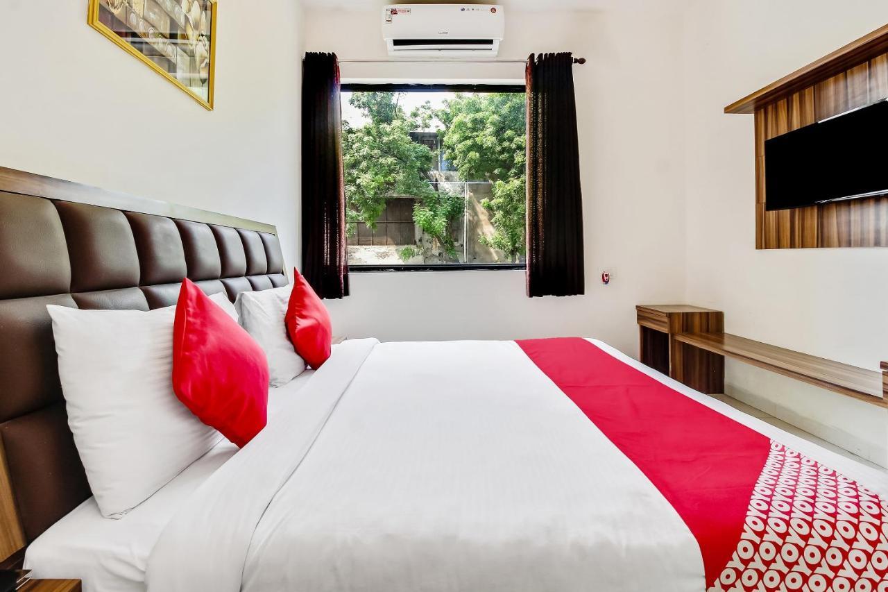Oyo 10213 Hotel Panache Mathura Luaran gambar