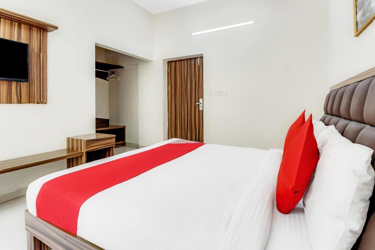 Oyo 10213 Hotel Panache Mathura Luaran gambar